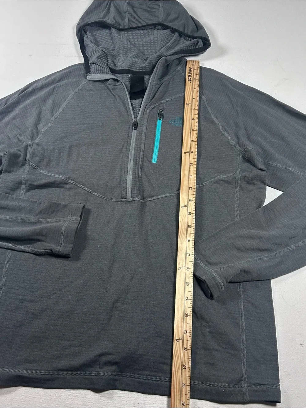 The North Face Hoodie Mens M Gray 1/4 Zip “Hellalight” Lightweight Jacket RARE